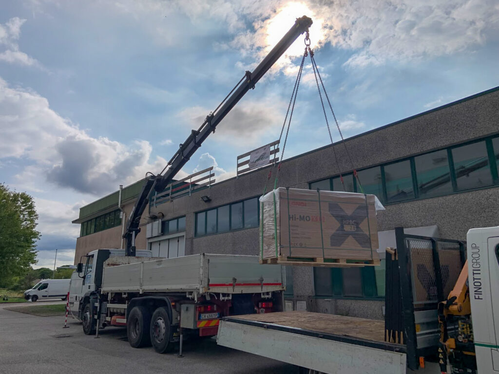 Impianto fotovoltaico su tetto piano con zavorre Sun Ballast Connect